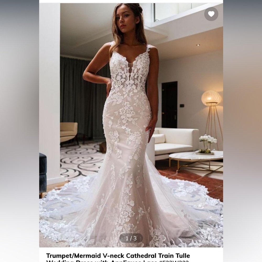 Cream and White Plunge Neck Sleeveless Sheath Wedding Gown